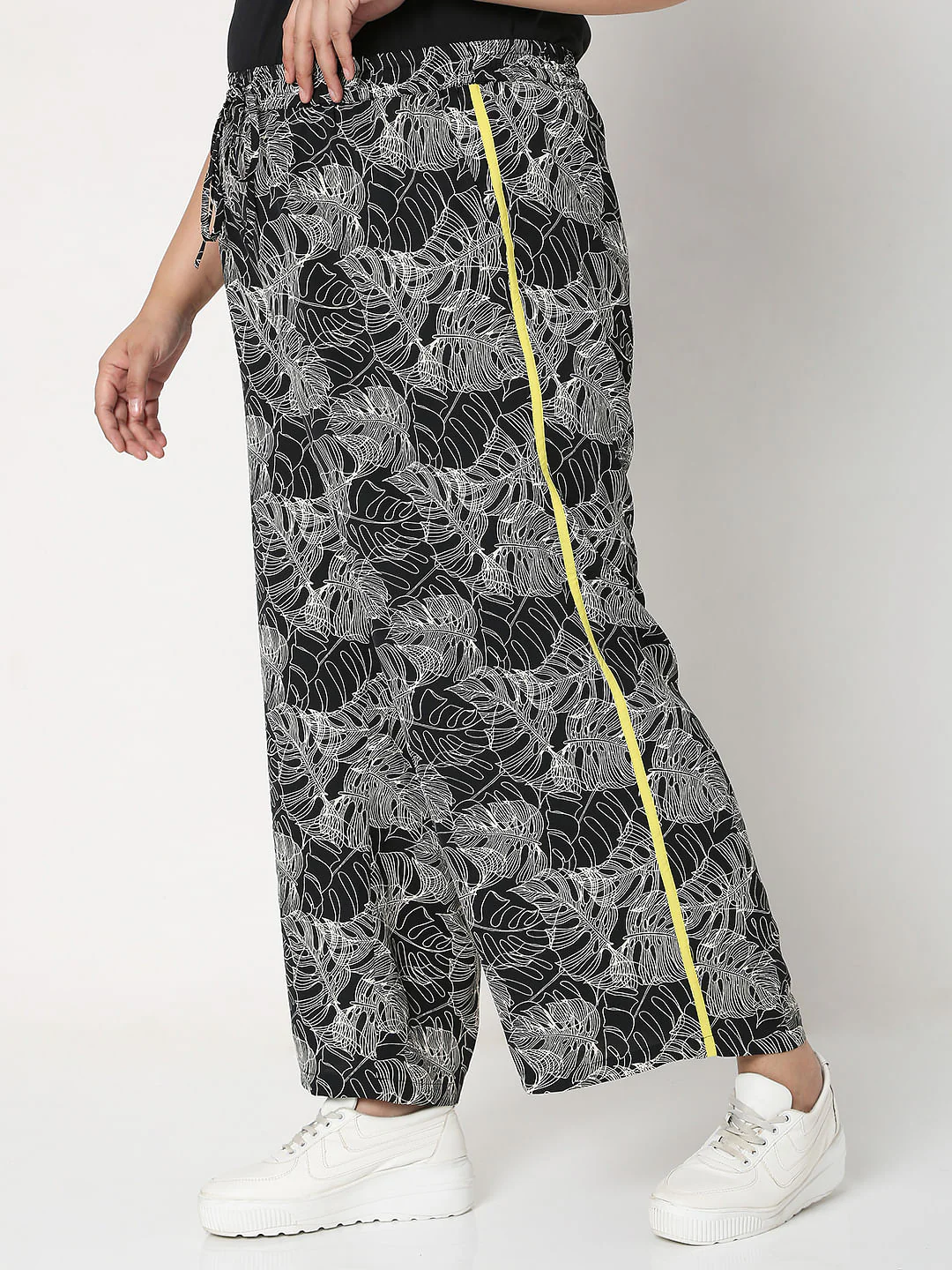 Curve Black Printed Co-Ord Set Pants - Image 3