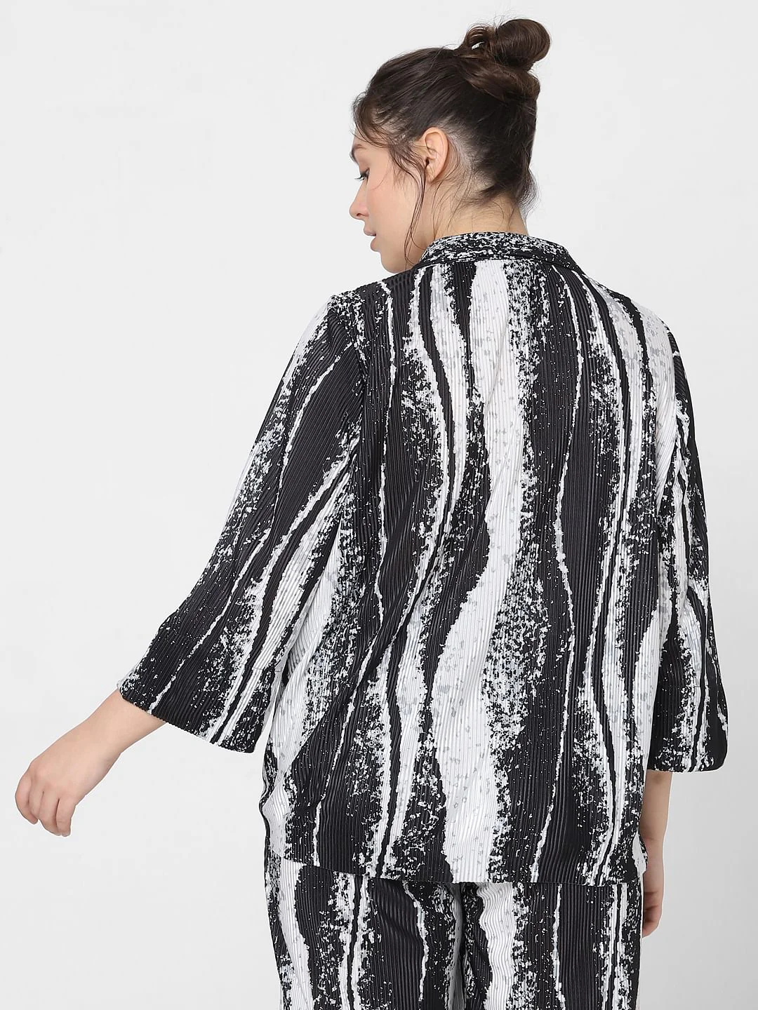 Curve Black Printed Pleated Co-Ord Set Shirt - Image 4