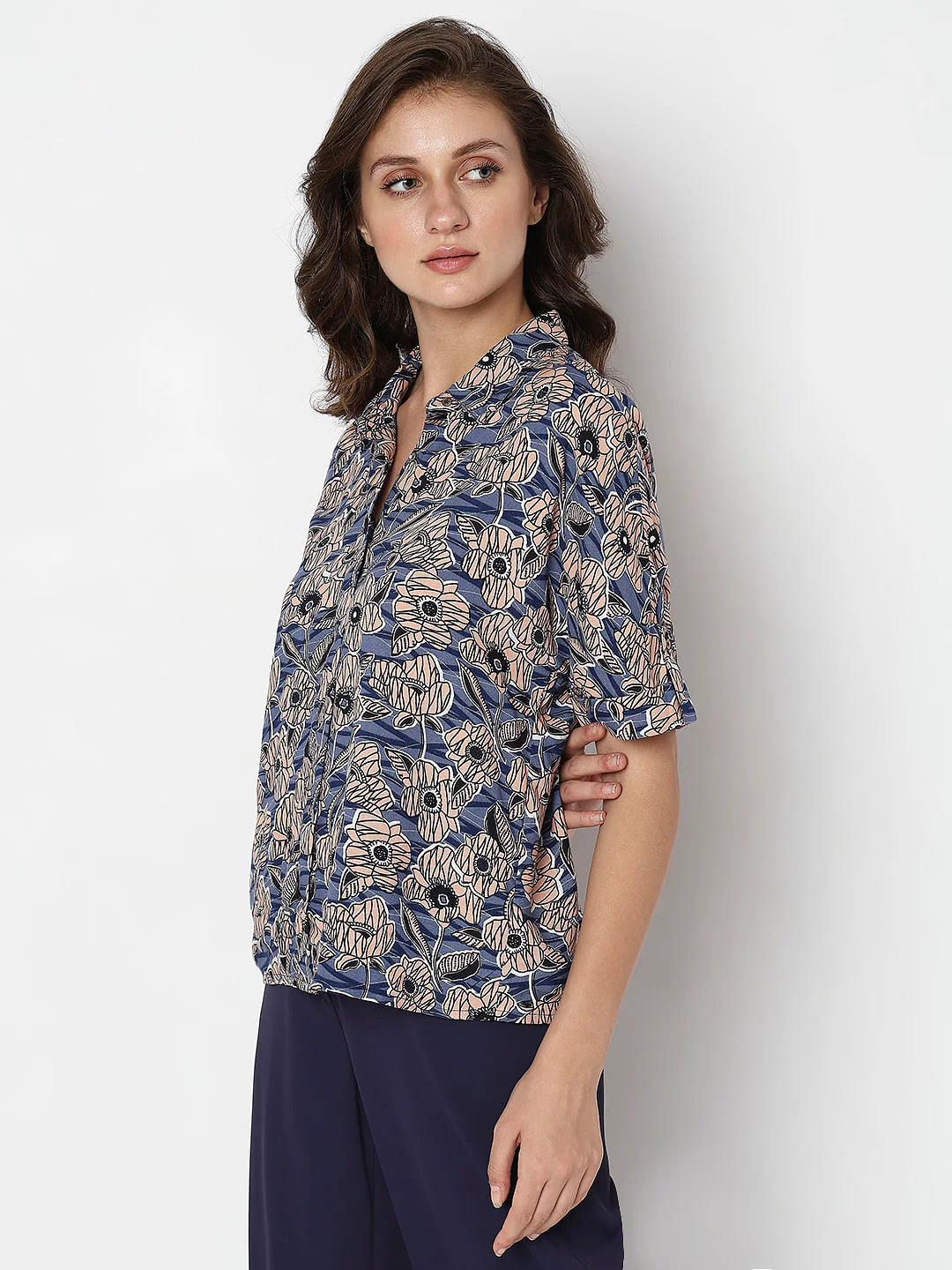 Blue Floral Print Casual Shirt - Image 3