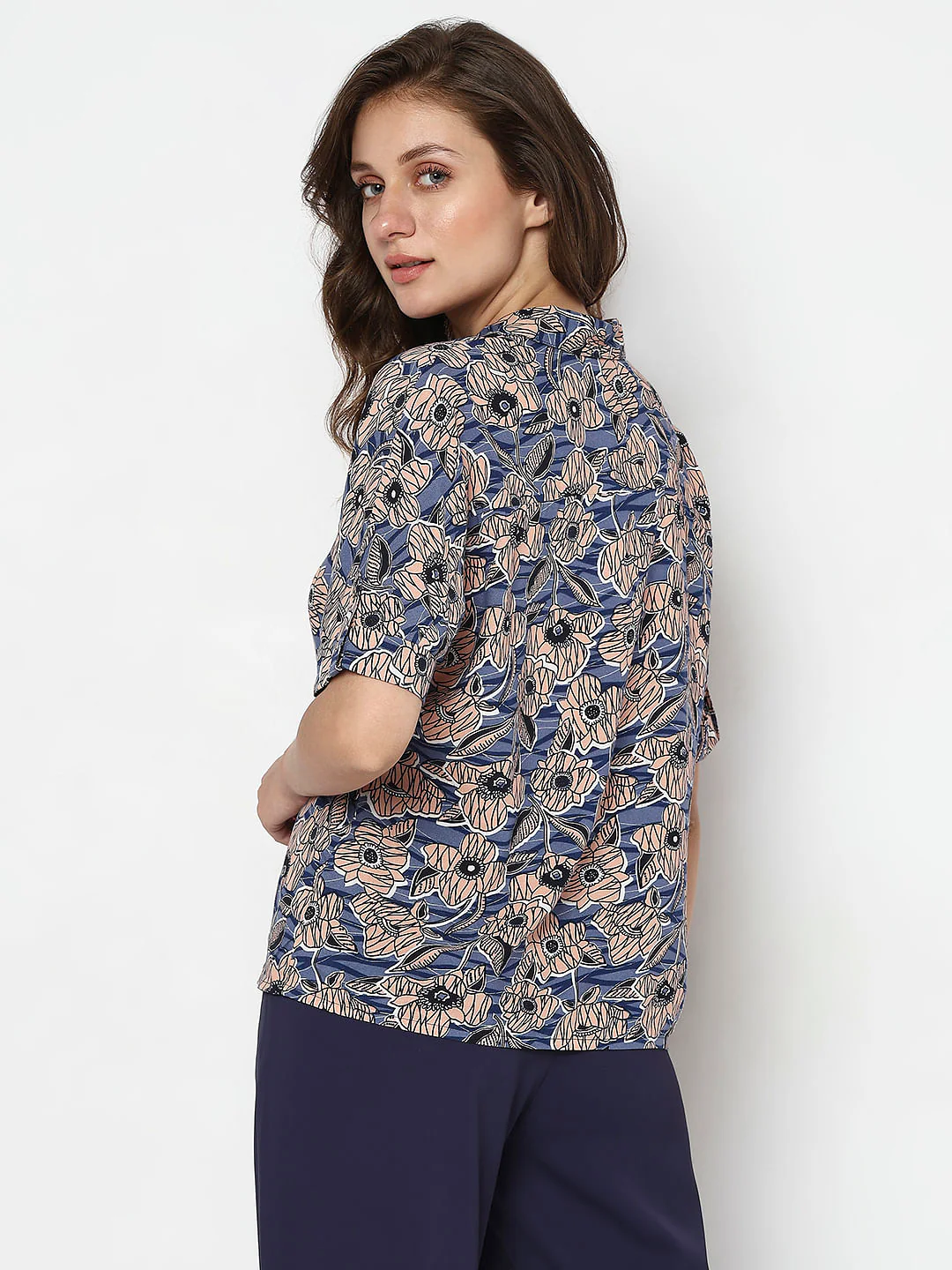 Blue Floral Print Casual Shirt - Image 4