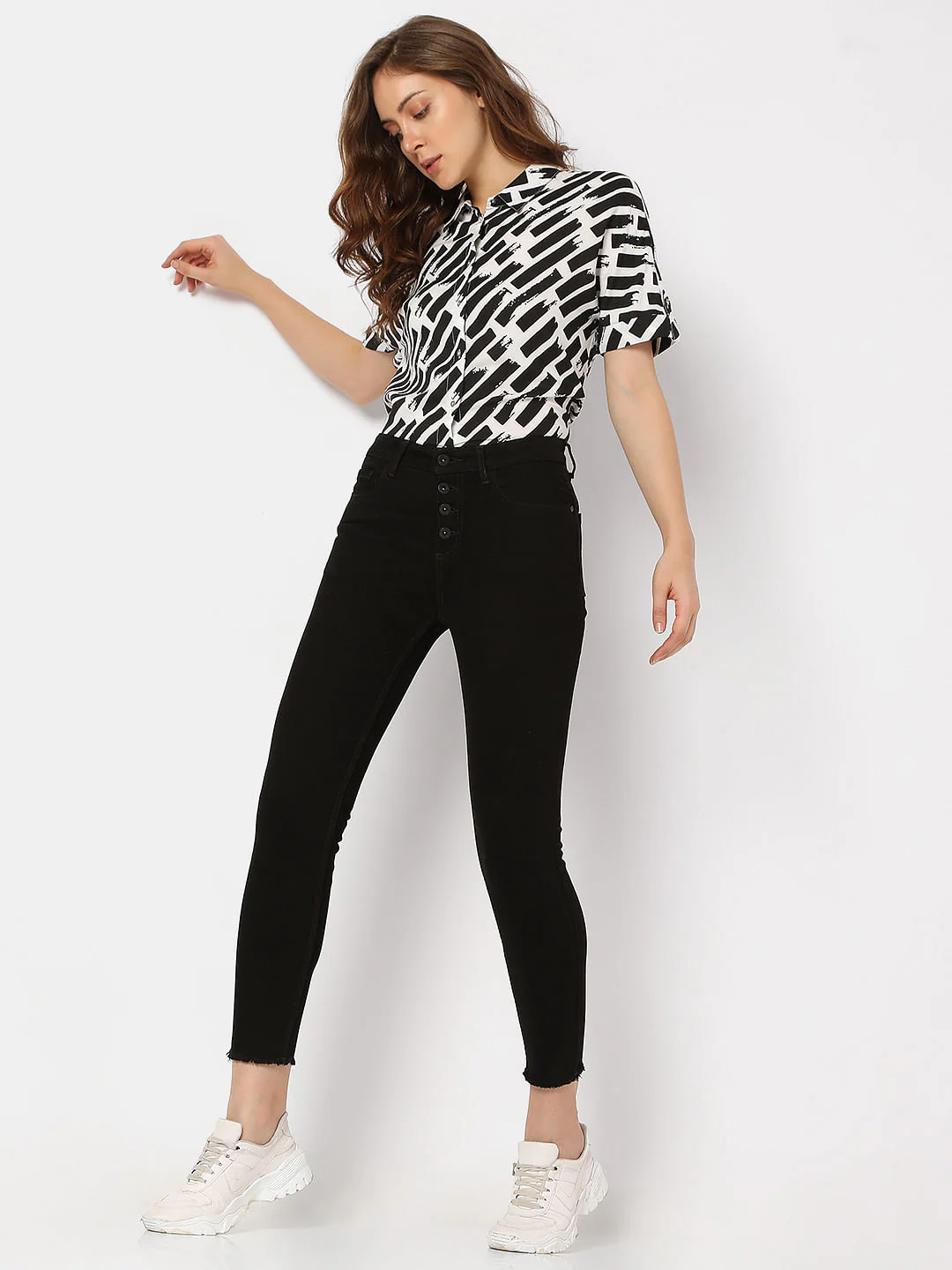 Black High Rise Buttoned Wendy Skinny Jeans - Image 6