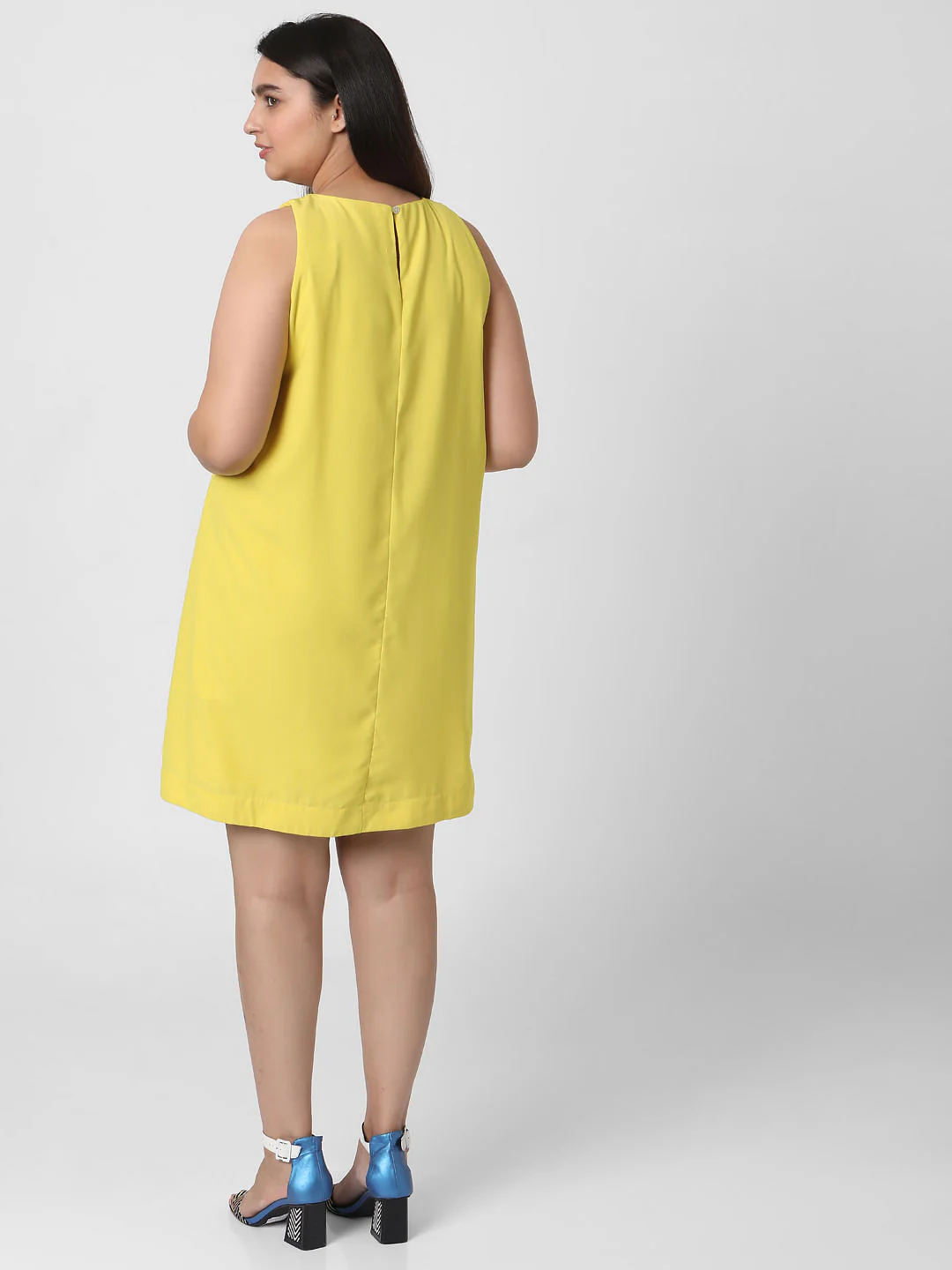 Curve Yellow Sleeveless Shift Dress - Image 4