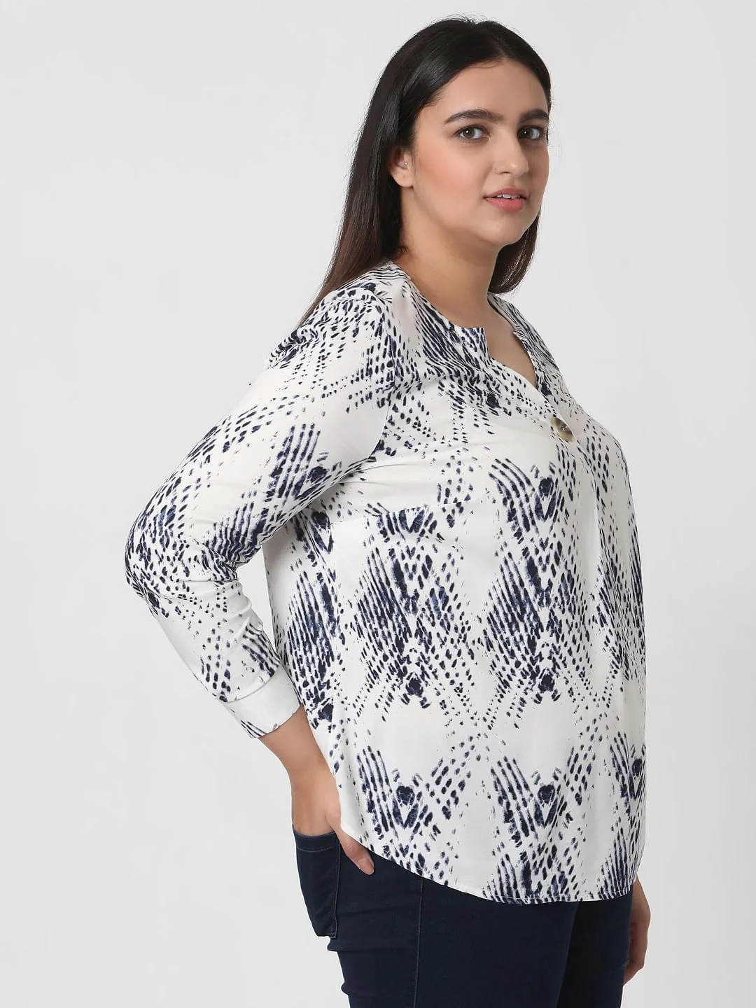 Curve White Abstract Print Top - Image 3