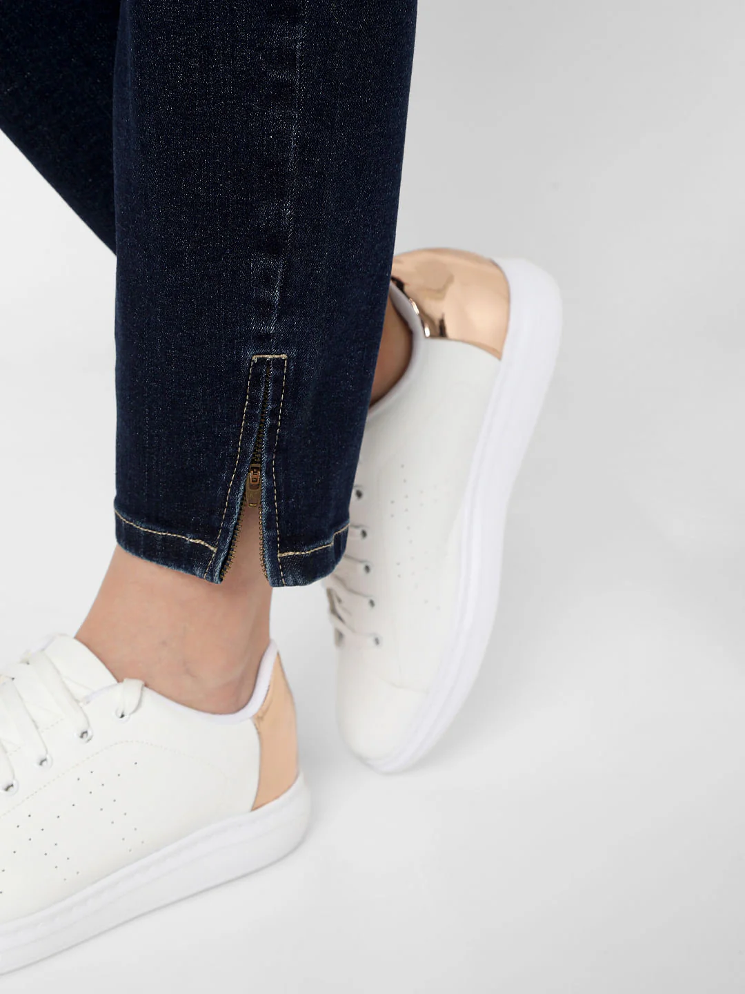 Blue High Rise Ankle Zipper Slim Jeans - Image 6