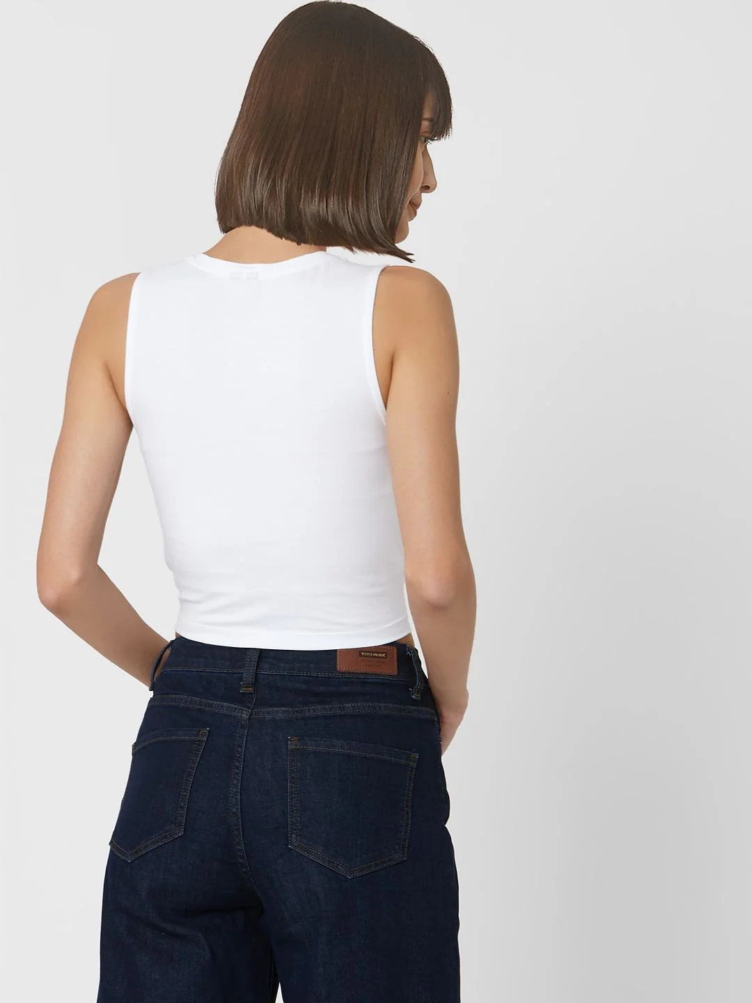 White Front Twist Crop Top - Image 4