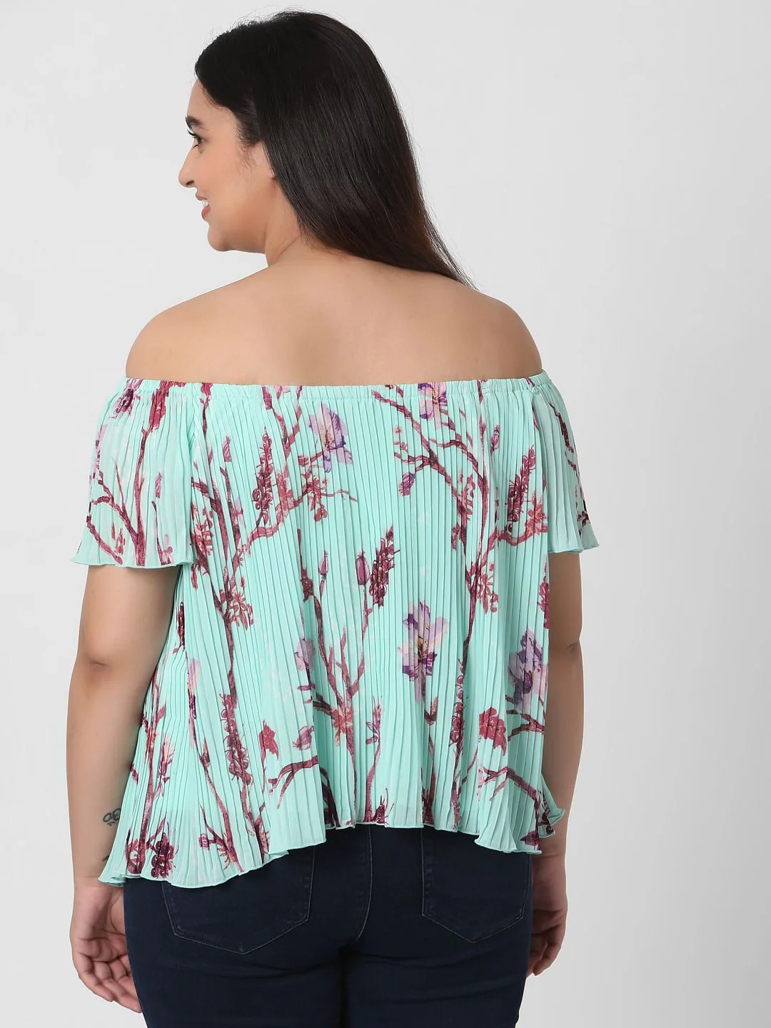Curve Green Off Shoulder Floral Pleated Top - Image 4