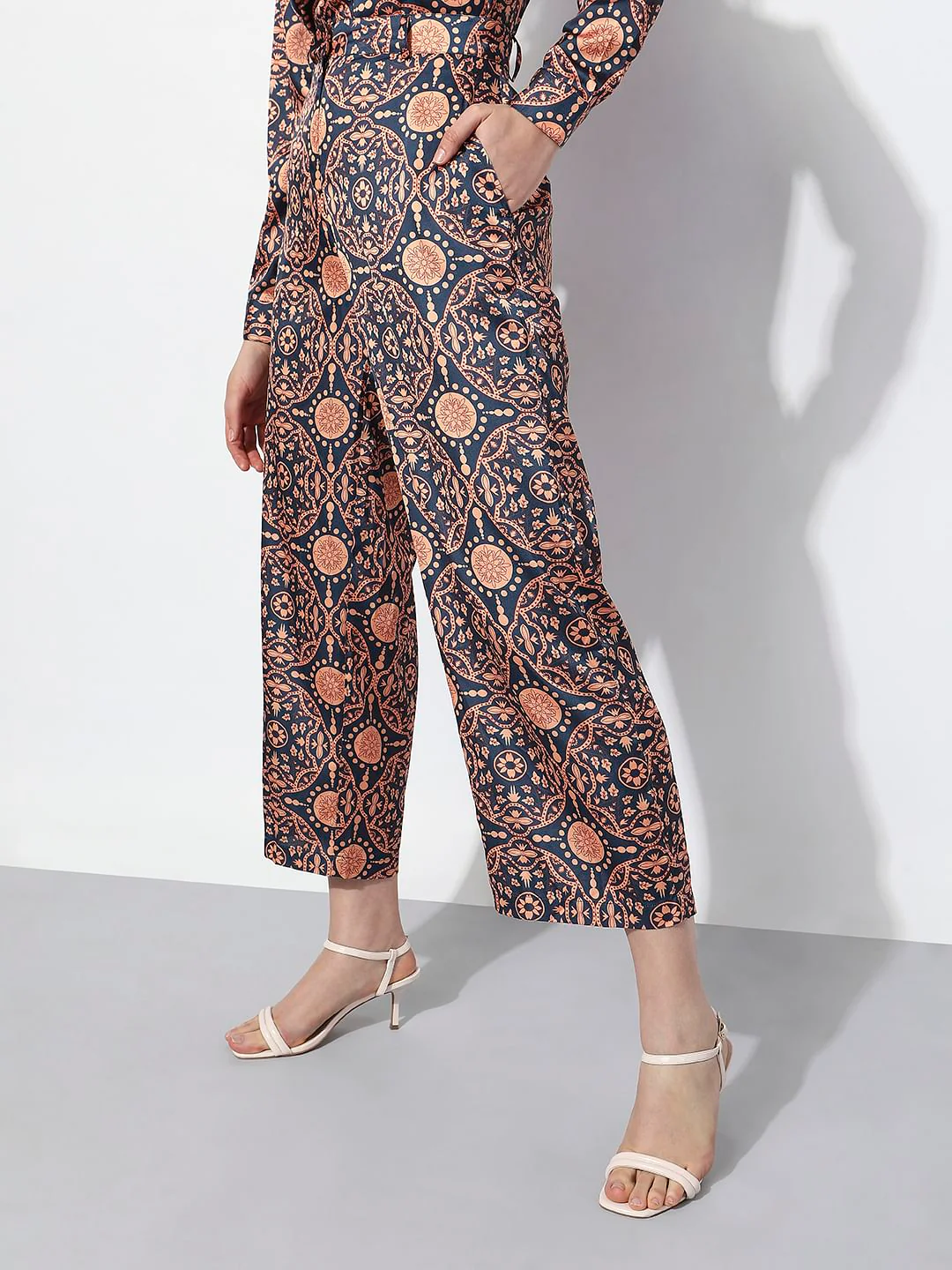 Blue High Rise Printed Pants - Image 3