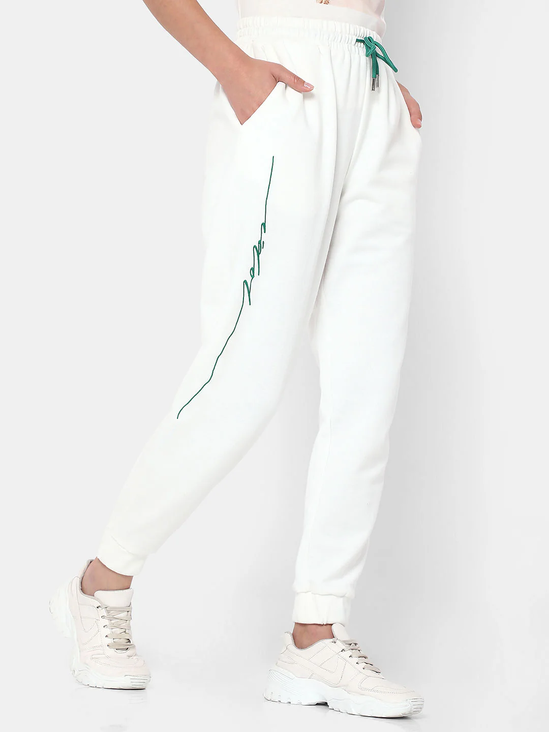 White High Rise Co-Ord Set Sweatpants - Image 3