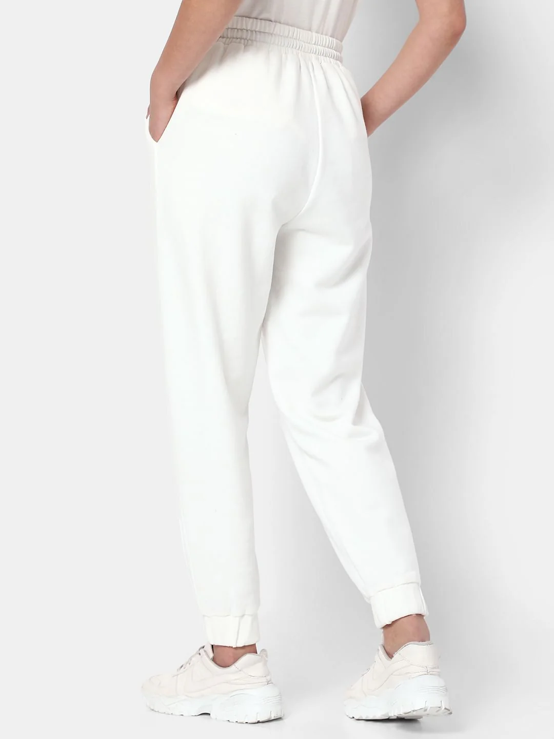 White High Rise Co-Ord Set Sweatpants - Image 4