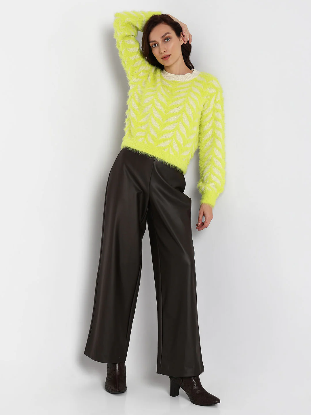 Lemon Green Fuzzy Yarn Pullover - Image 5