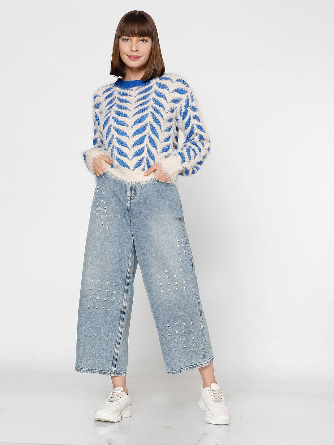 Blue & White Textured Pullover - Image 5