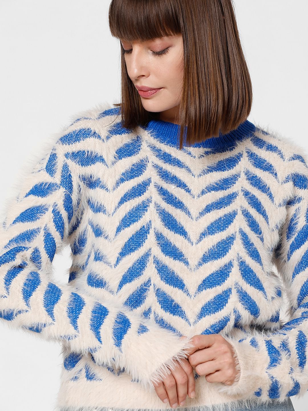 Blue & White Textured Pullover - Image 6