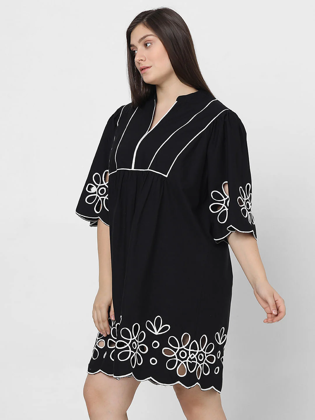Curve Black Cutwork Shift Dress - Image 3
