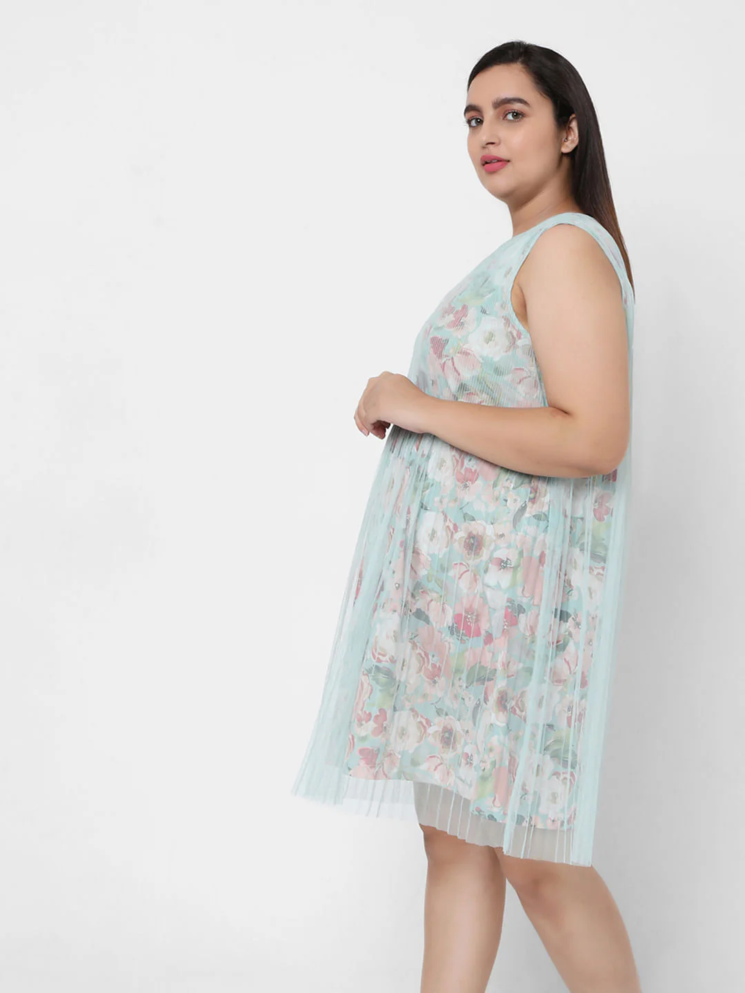 Curve Green Floral Mesh Layered Dress - Image 3