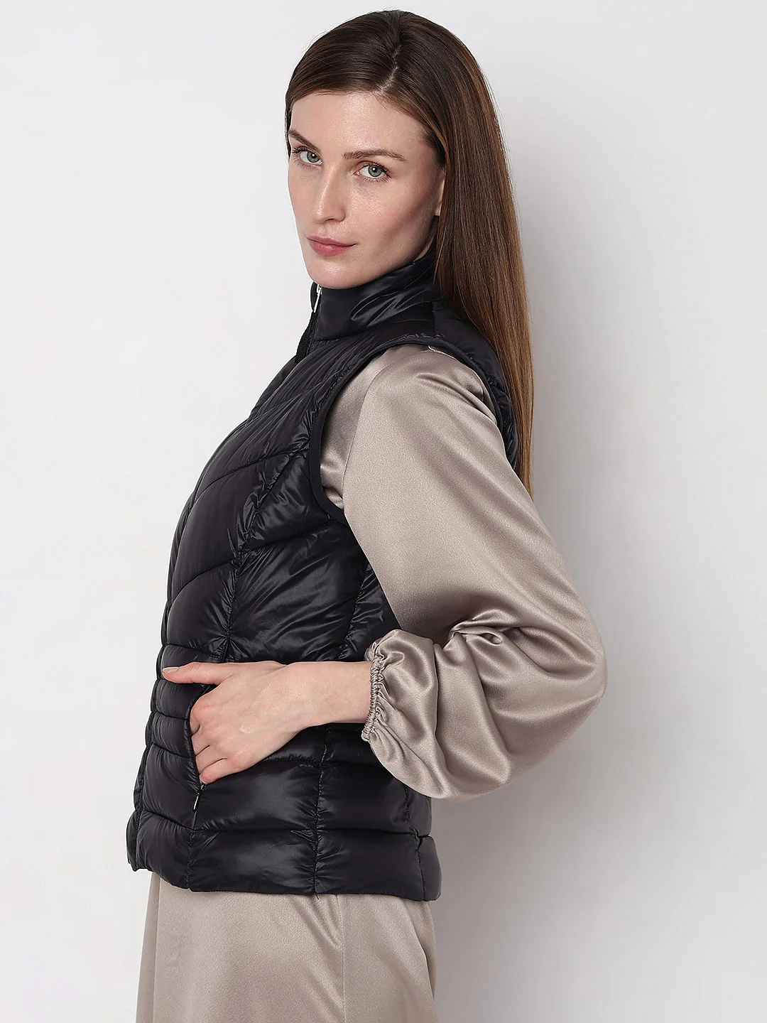 Black Sleeveless Puffer Jacket - Image 3