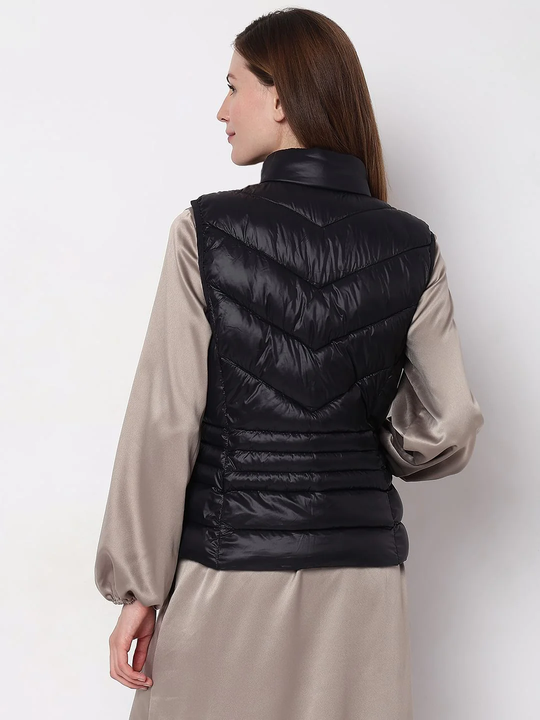 Black Sleeveless Puffer Jacket - Image 4