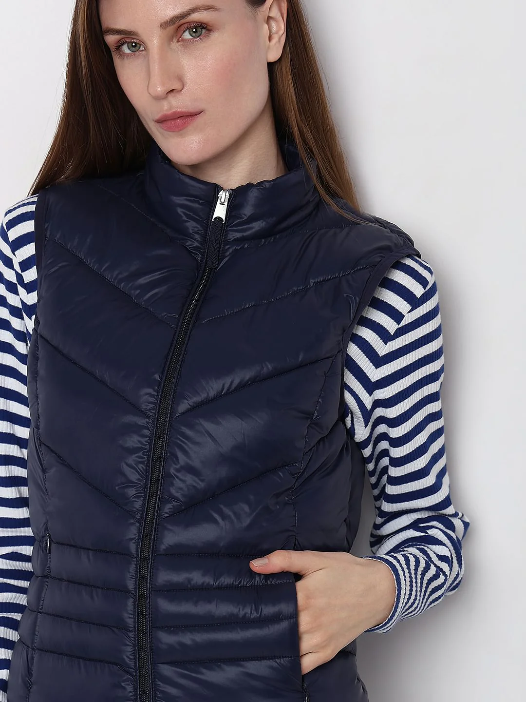 Navy Blue Sleeveless Puffer Jacket - Image 6