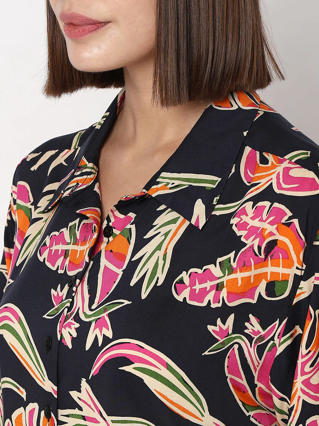 Black Tropical Print Shirt - Image 8
