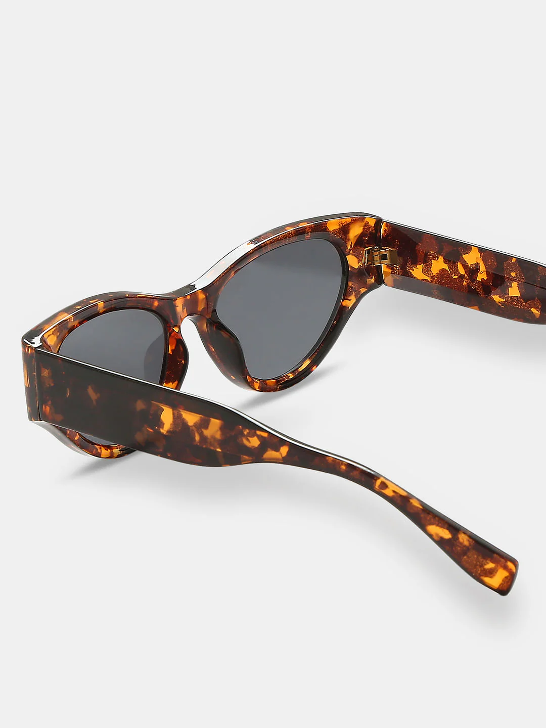 Brown Retro Cat-Eye Sunglasses - Image 4