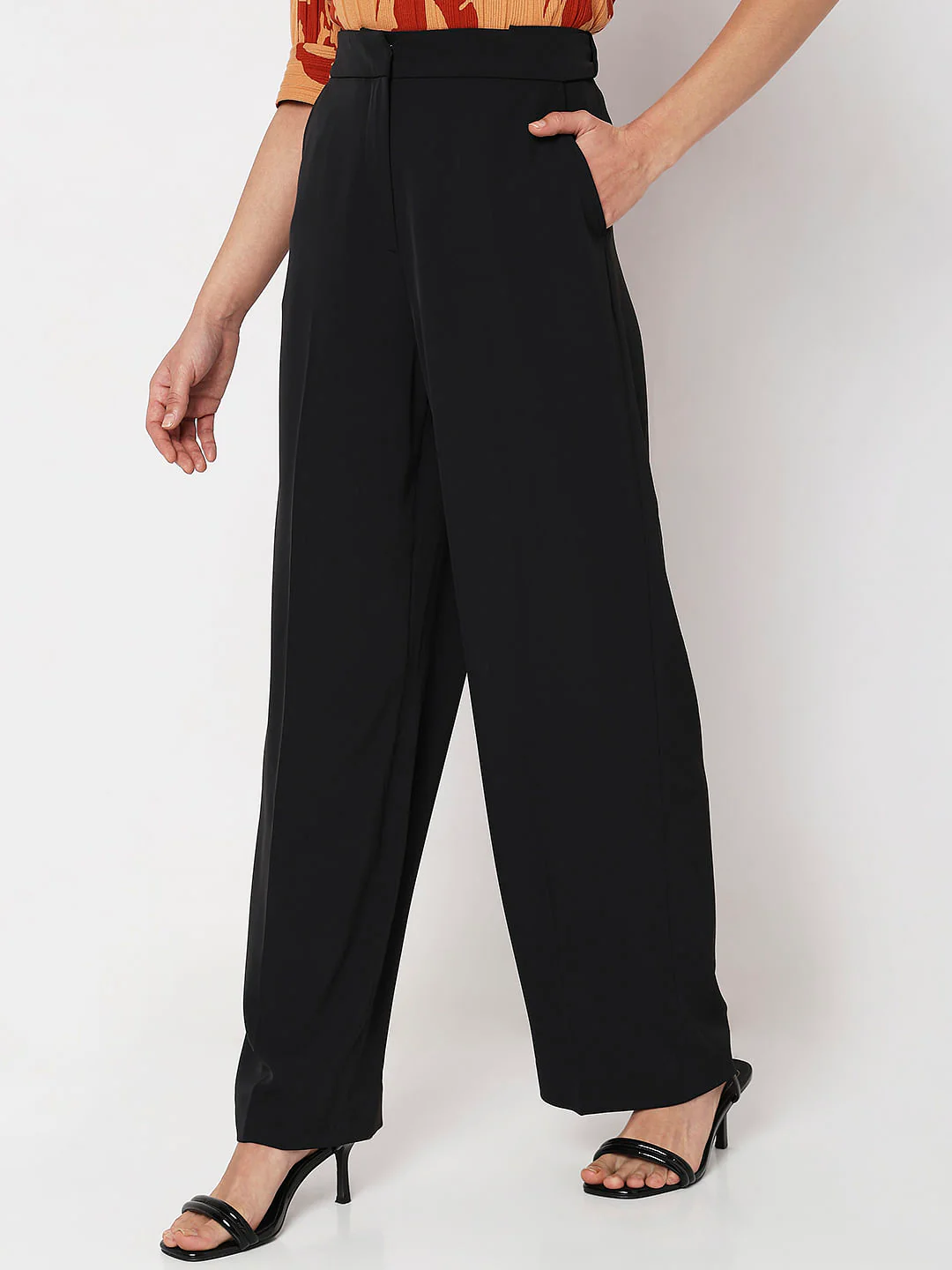Black High Rise Straight Fit Pants - Image 3