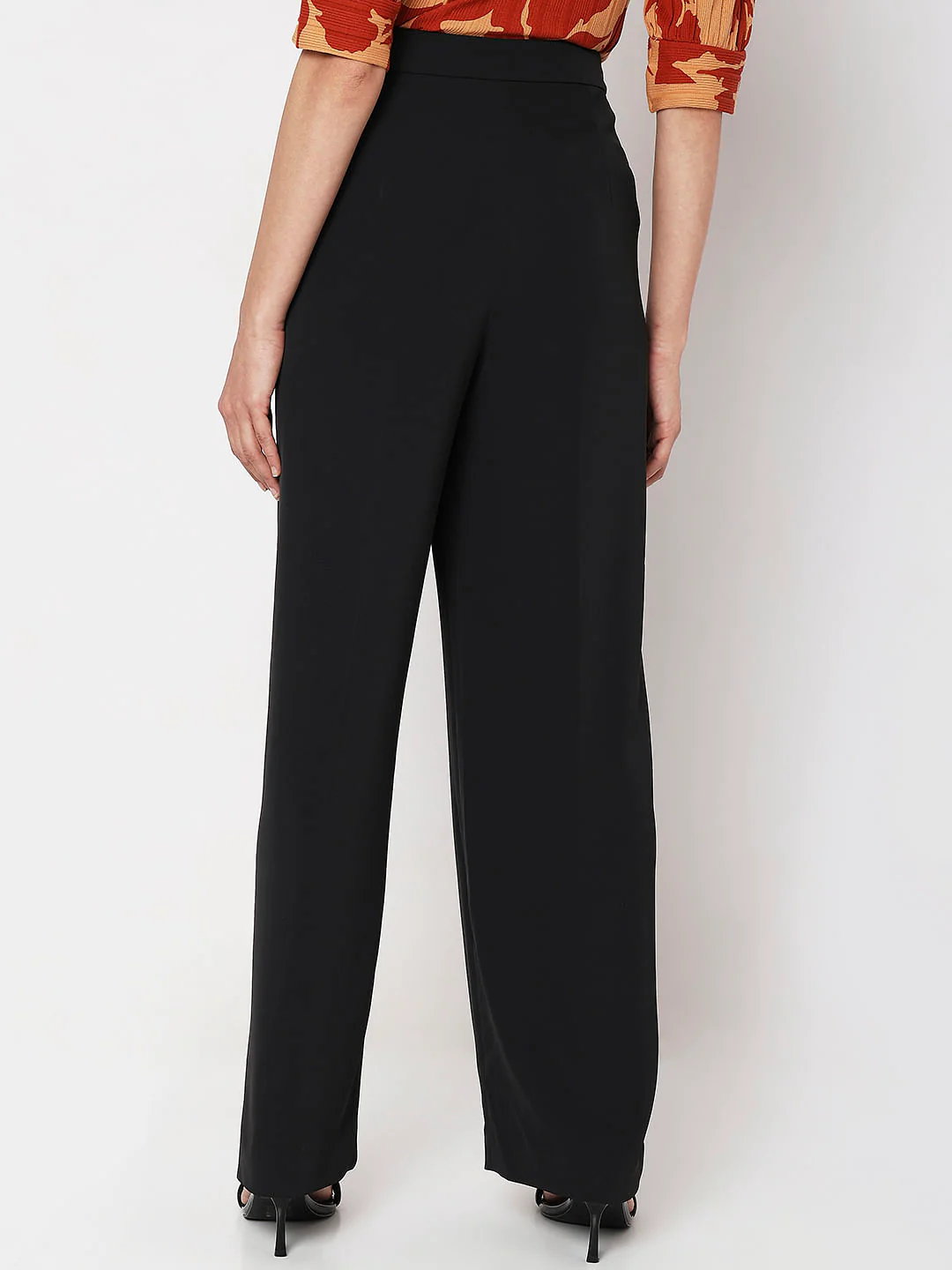 Black High Rise Straight Fit Pants - Image 4