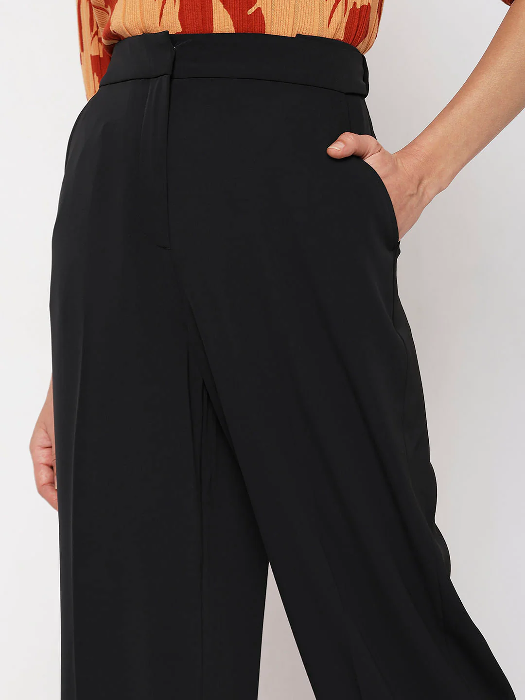 Black High Rise Straight Fit Pants - Image 5
