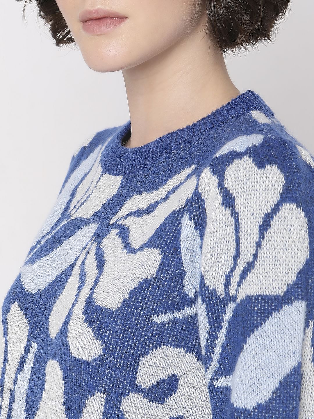 Blue Printed Pullover - Image 8