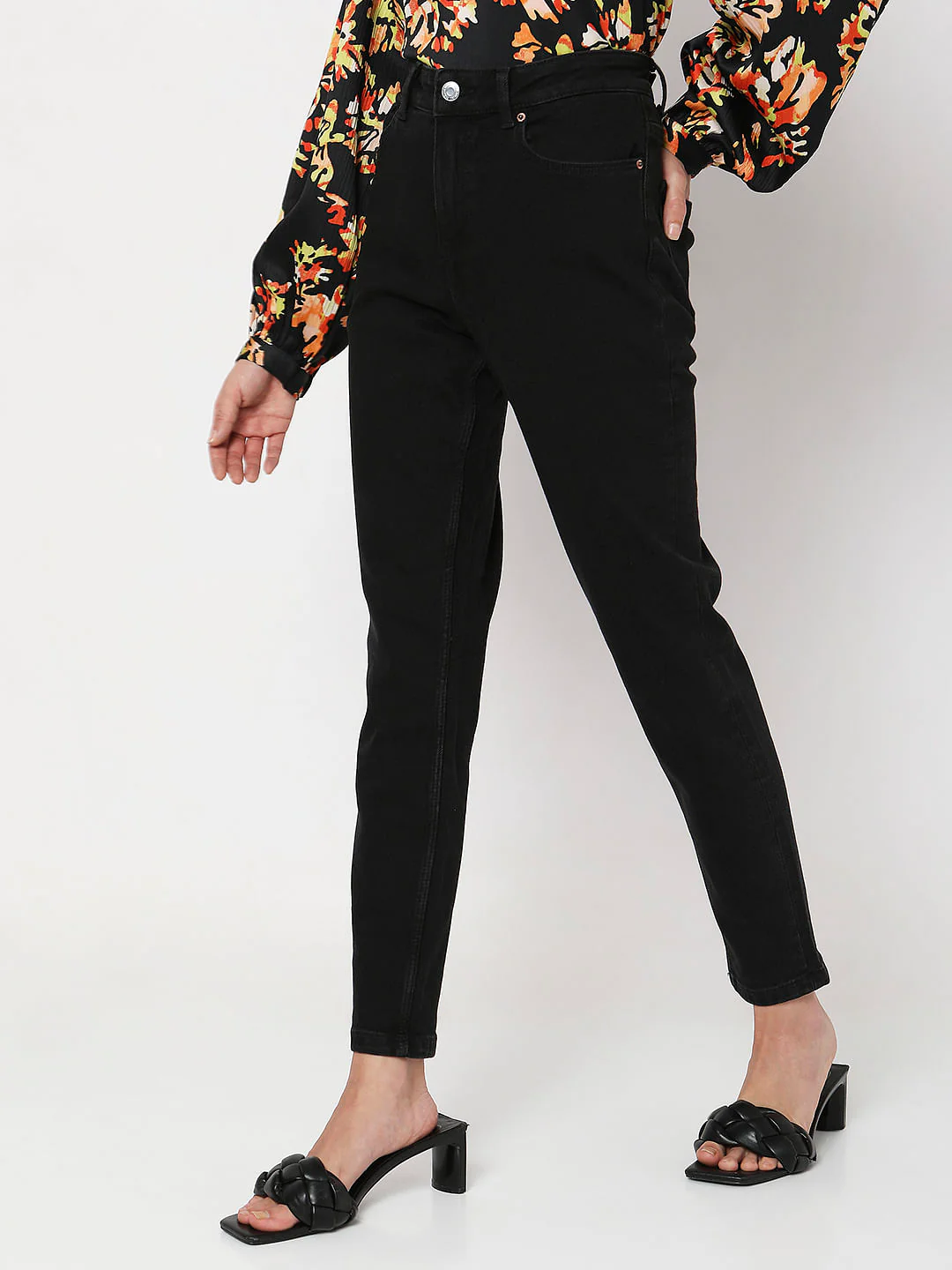 Black High Rise Tapered Jeans - Image 3