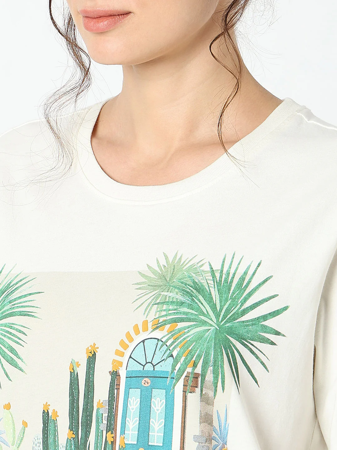 White Graphic Print T-Shirt - Image 8