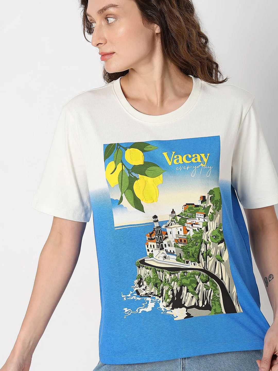 White Ombre Graphic Print T-Shirt - Image 6