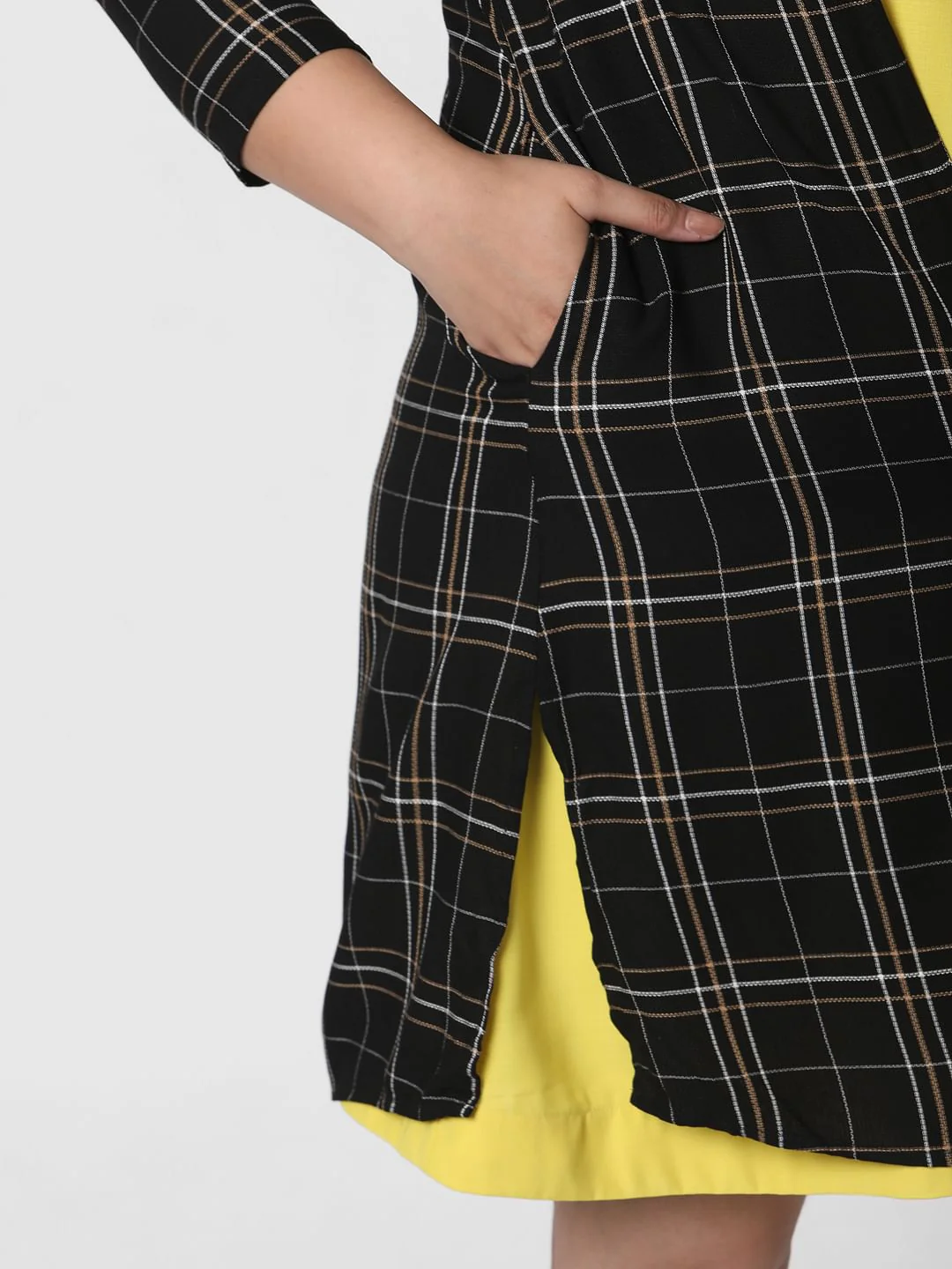 Curve Black Check Shrug - Image 5