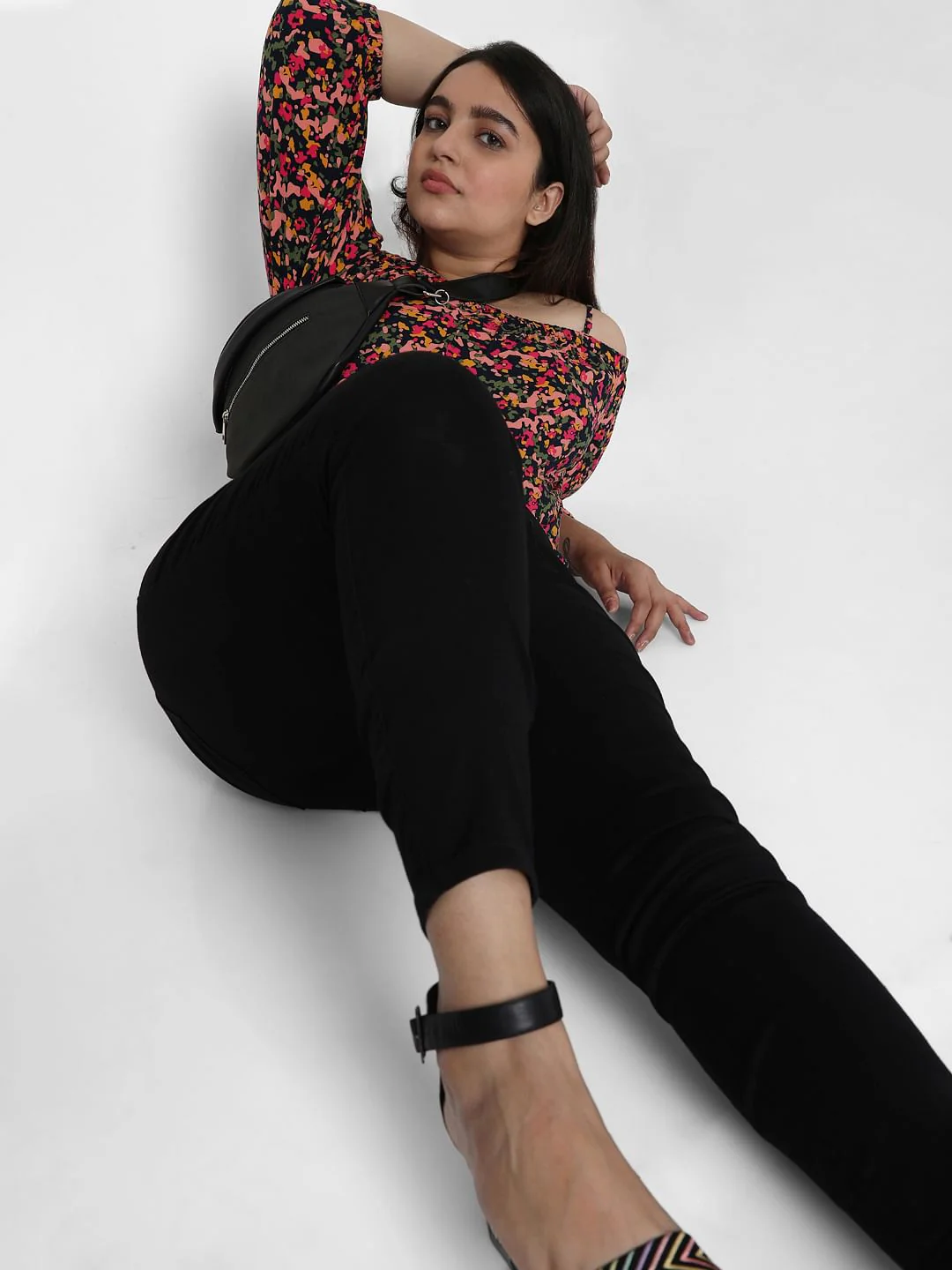 Curve Black Mid Rise Skinny Jeggings - Image 2