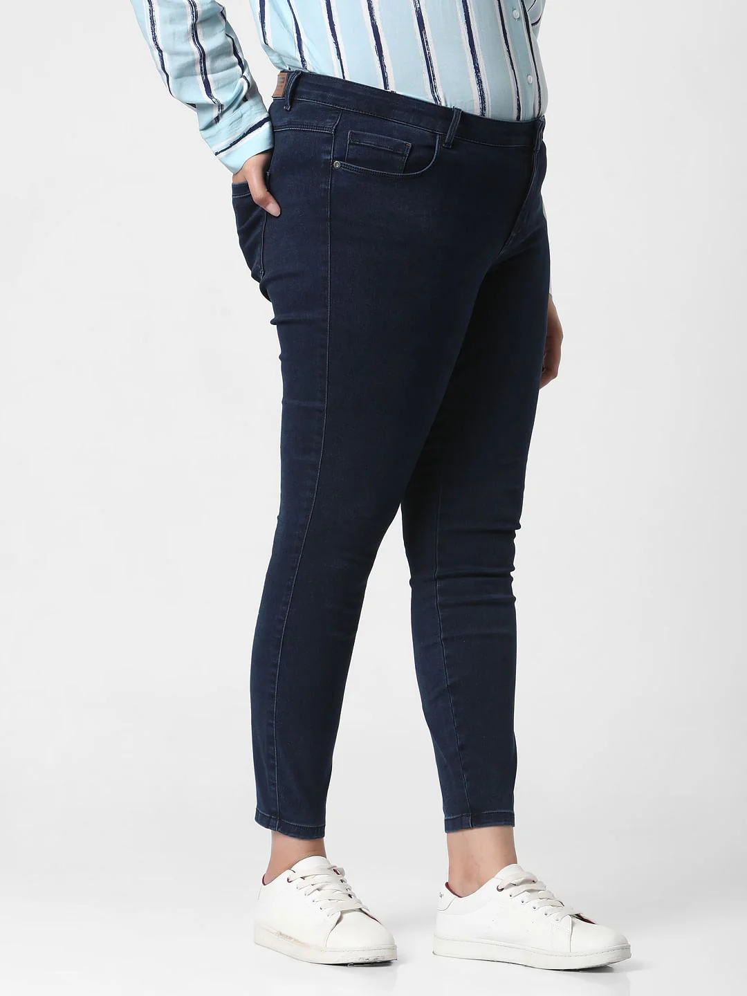 Curve Perfect Blue Mid Rise Jeggings - Image 3