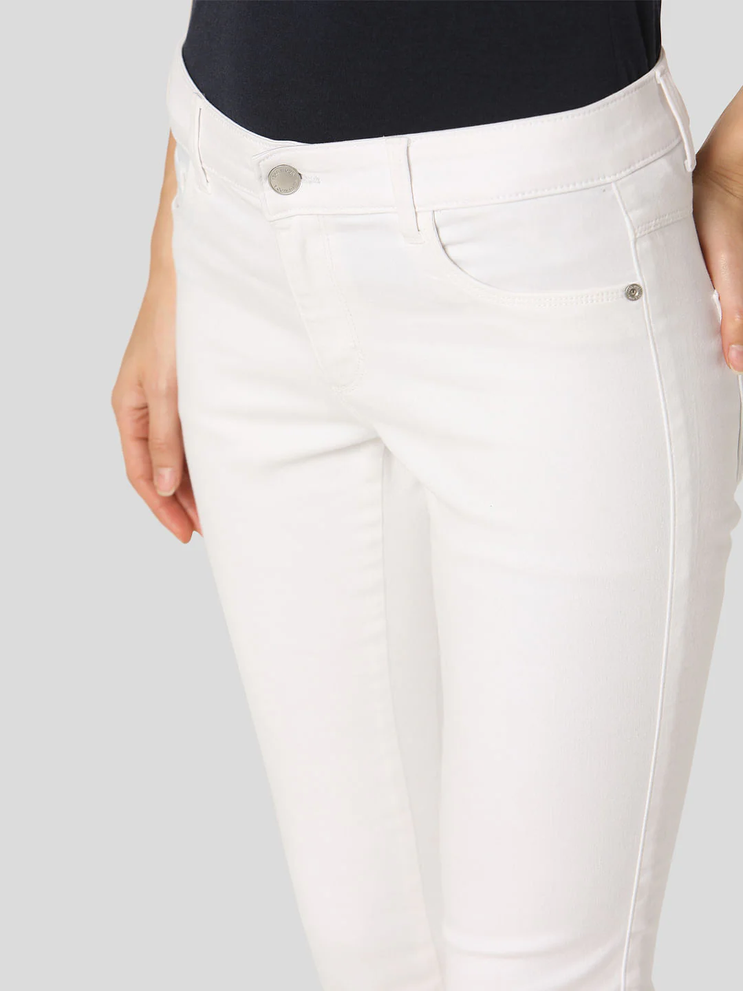 White Mid Rise Skinny Jeggings - Image 5