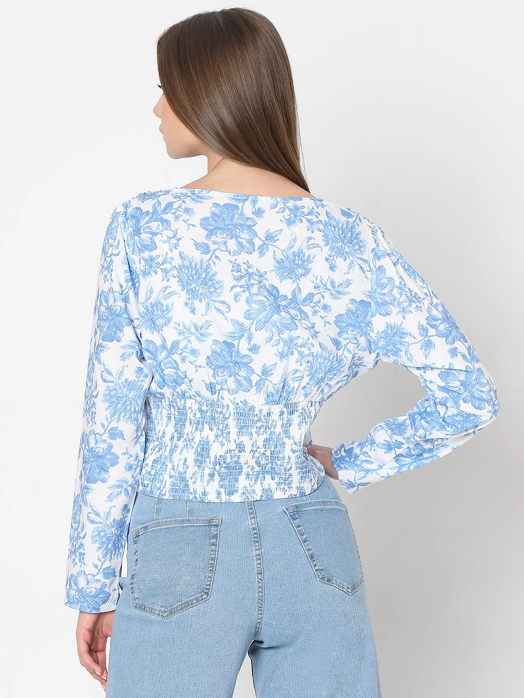 Blue & White Floral Print Cropped Top - Image 4