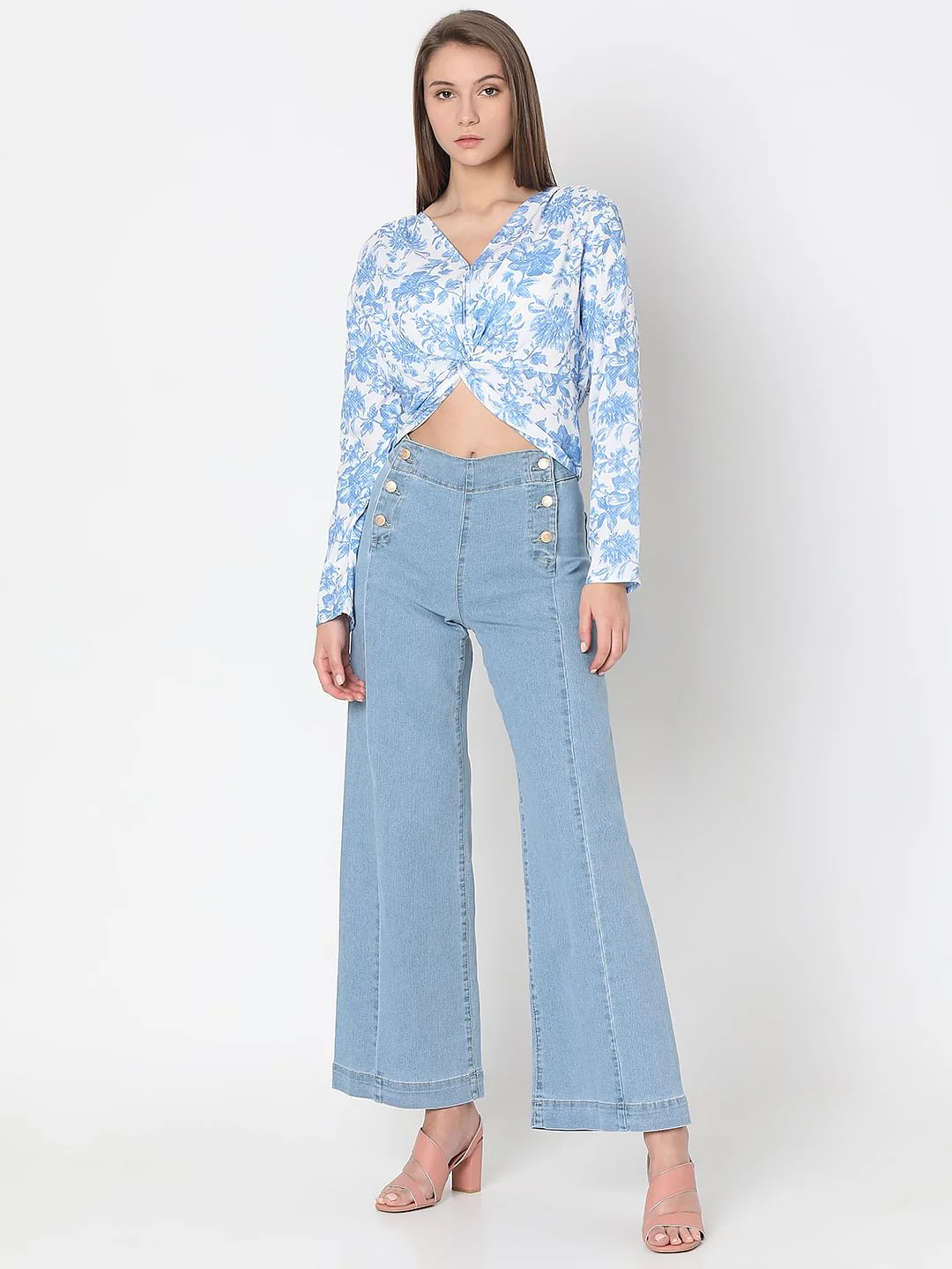 Blue & White Floral Print Cropped Top - Image 5
