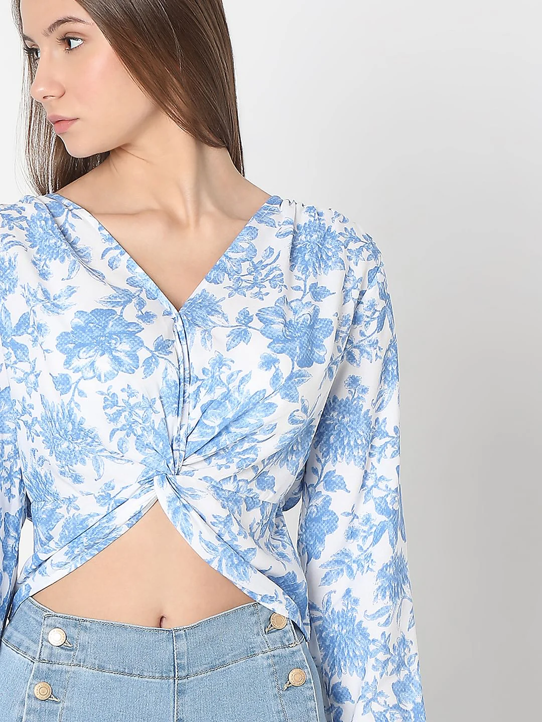 Blue & White Floral Print Cropped Top - Image 6