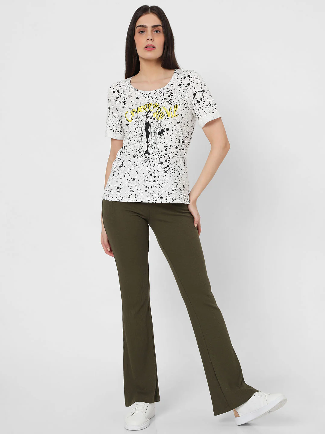 X Cruella White Cruella De Vil Print T-Shirt - Image 4