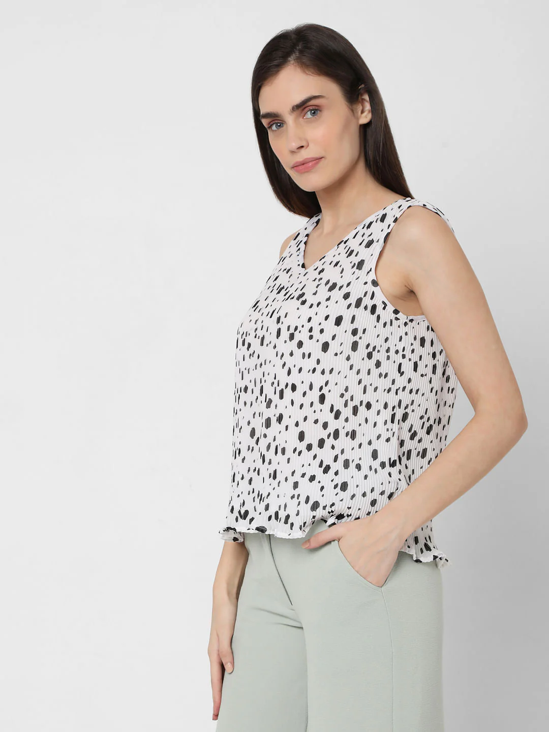X Cruella White Pleated Co-Ord Set Top - Image 3