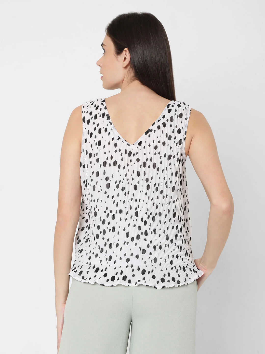 X Cruella White Pleated Co-Ord Set Top - Image 4