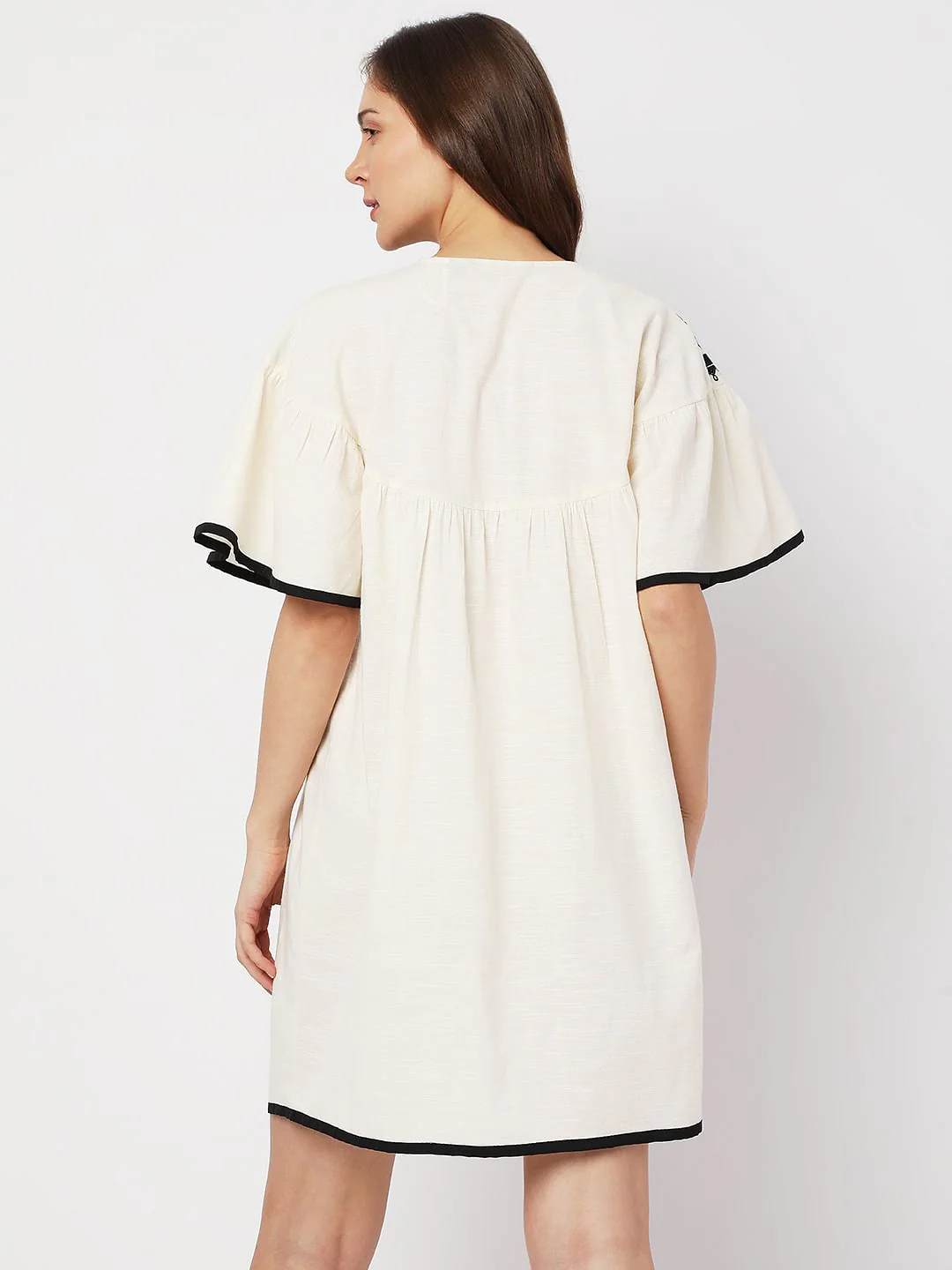 Beige Boho Embroidered Shift Dress - Image 4
