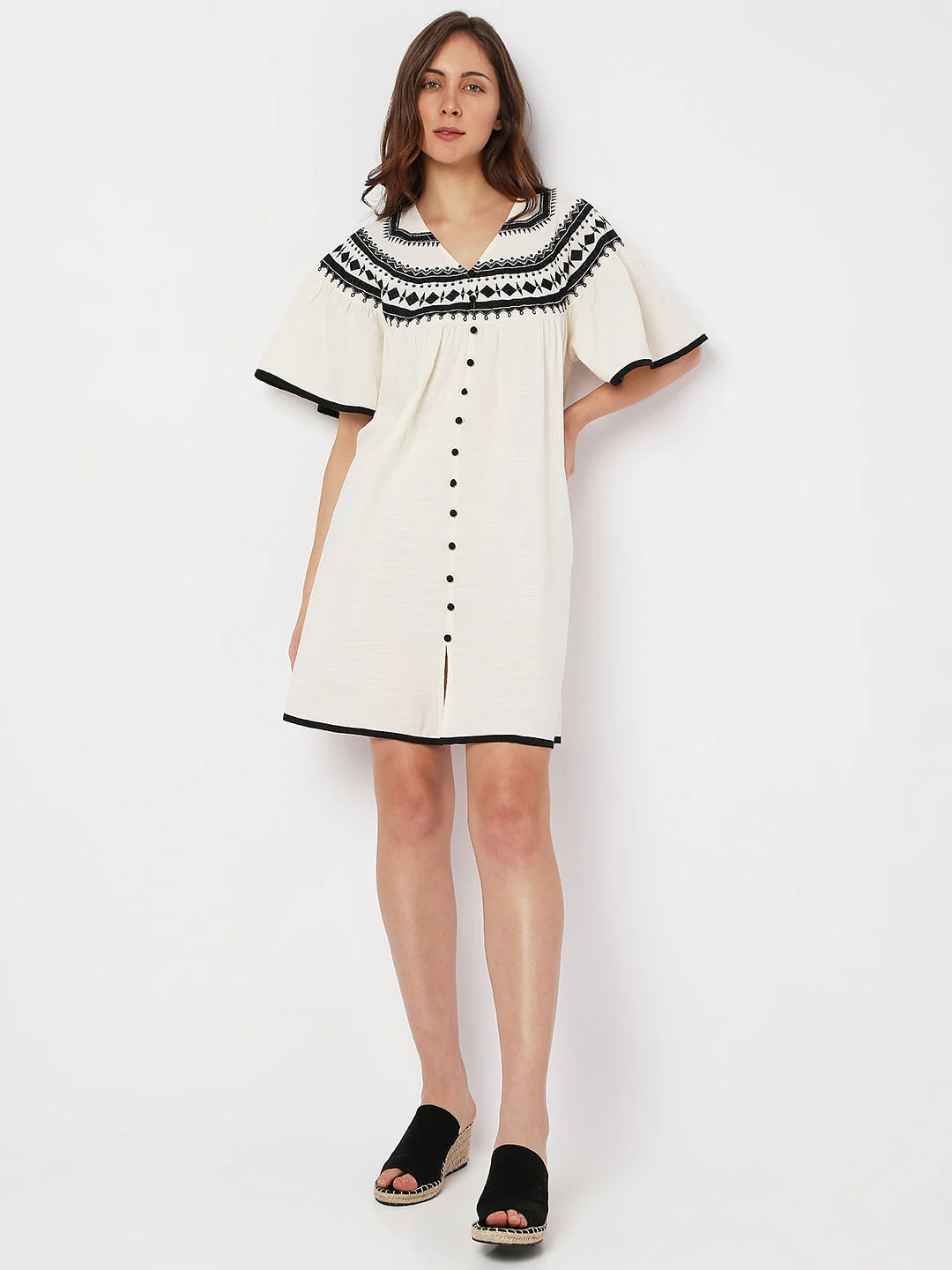 Beige Boho Embroidered Shift Dress - Image 5