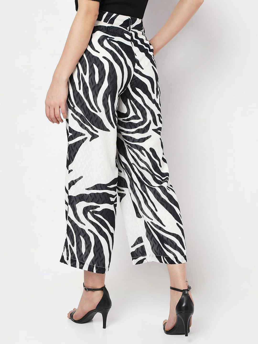 White High Rise Printed Co-Ord Pants - Image 4