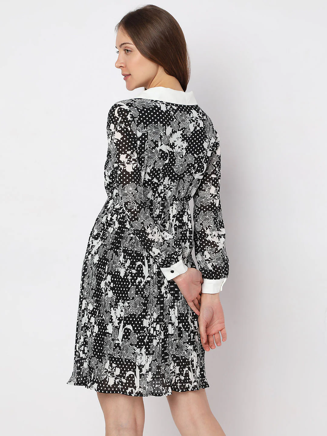 Black Floral Print Shift Dress - Image 4