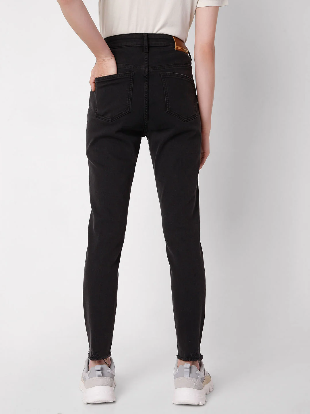 Black High Rise Wendy Skinny Jeans - Image 4