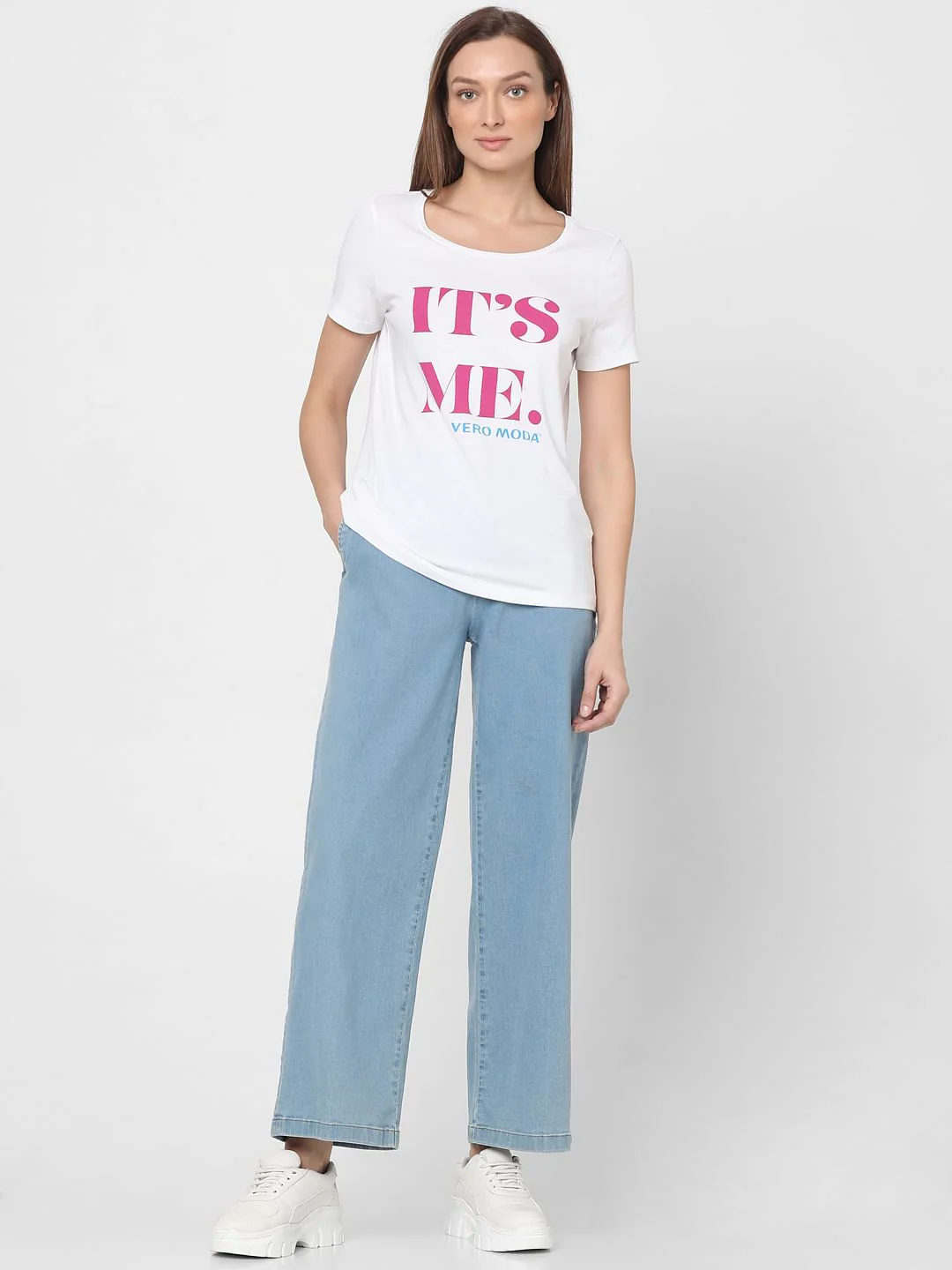 White It'S Me Text T-Shirt - Image 5