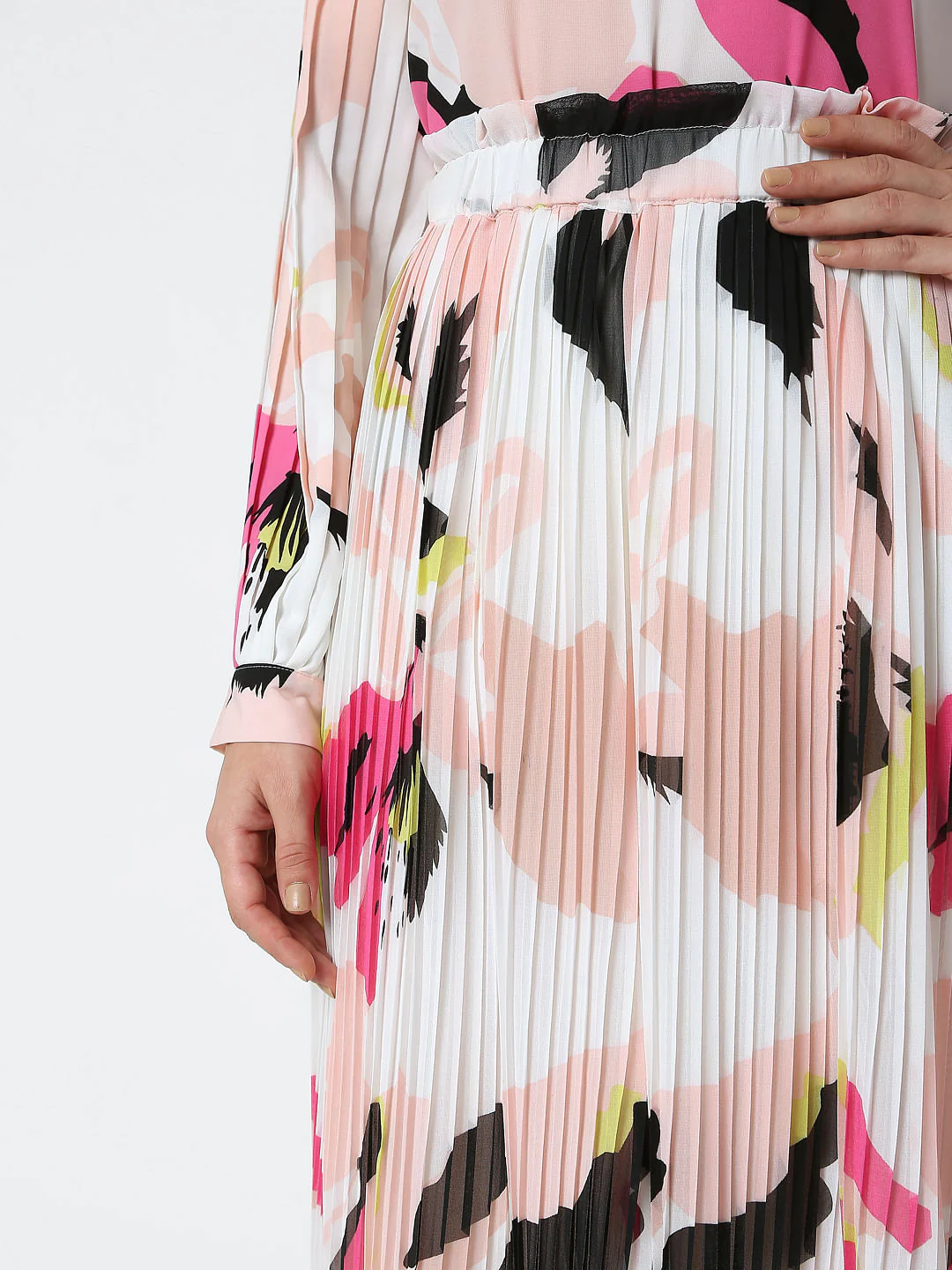 White High Rise Abstract Print Co-Ord Skirt - Image 5
