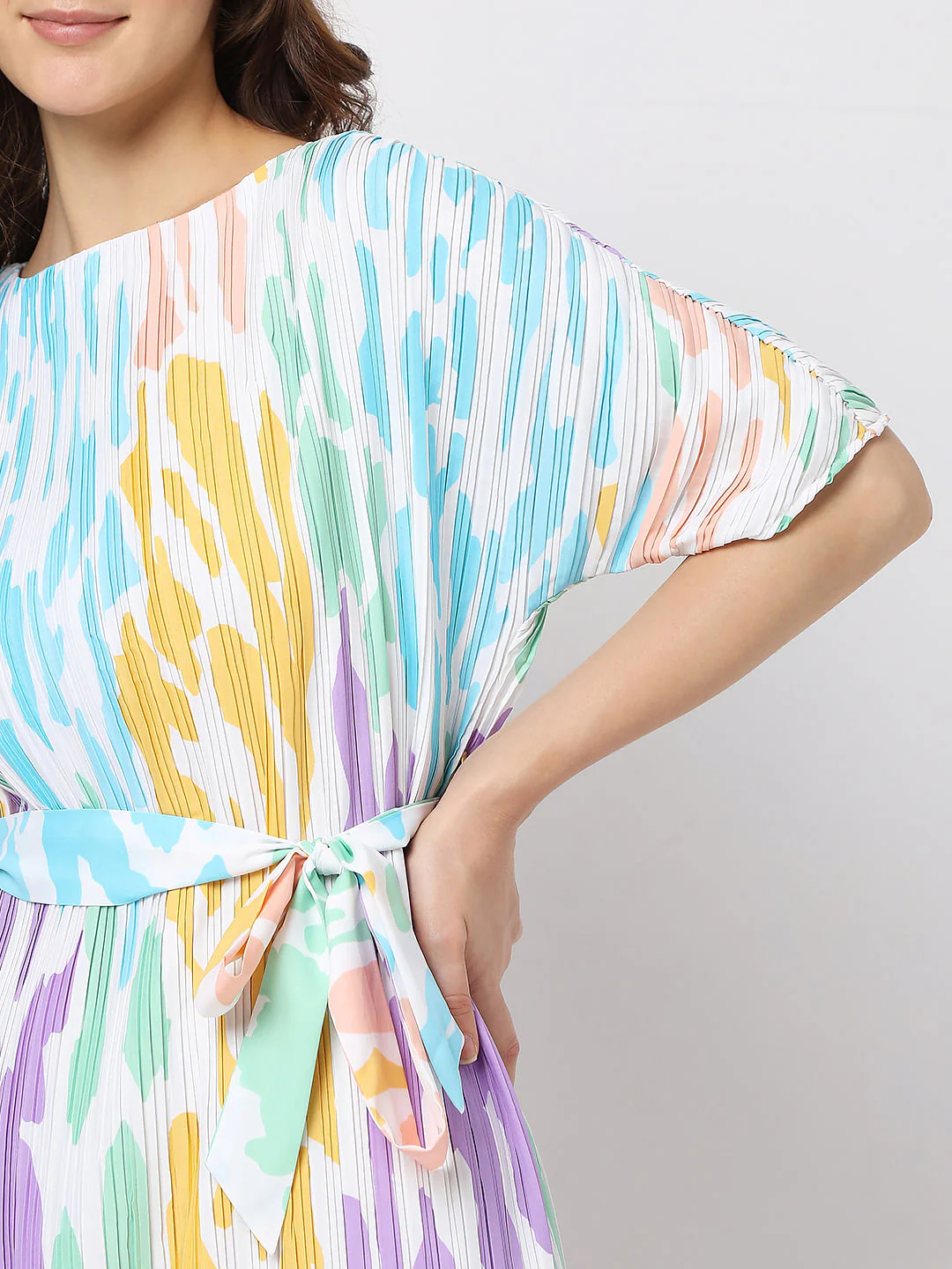 White Colourblocked Pleated Midi Dress - Image 5