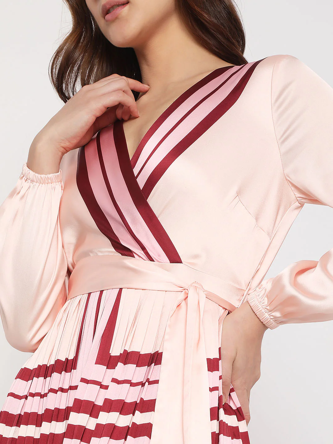 Pink V-Neck Pleated Midi Dress - Image 5