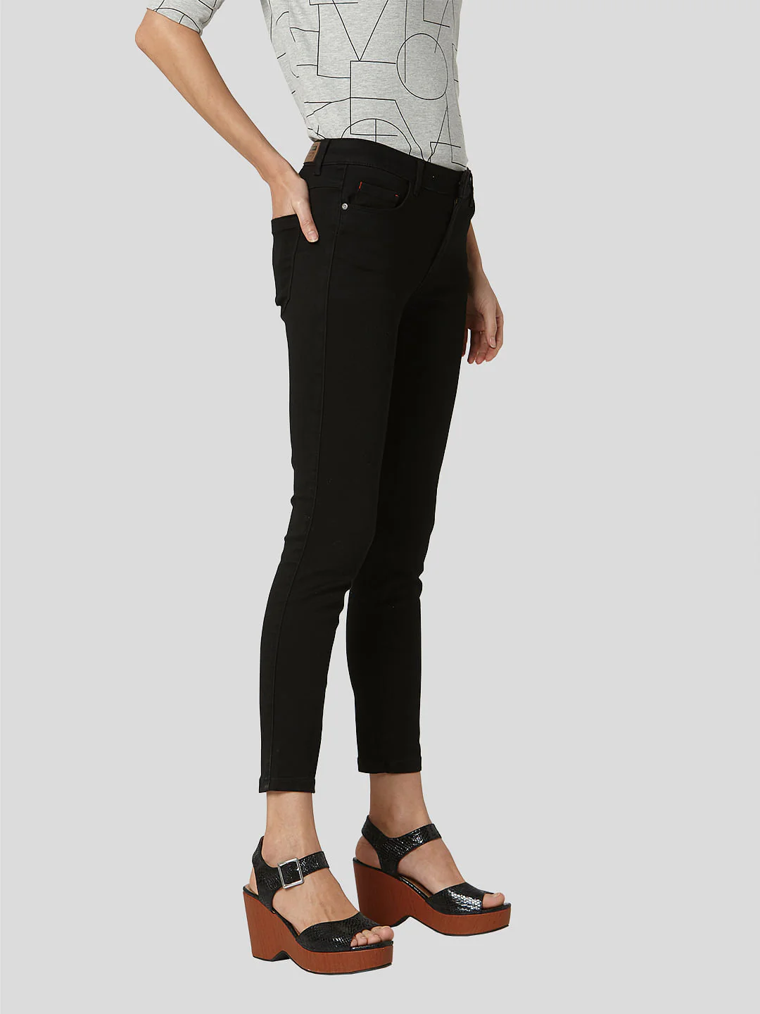 Black Mid Rise Wendy Skinny Jeggings - Image 3